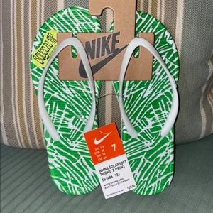 Nike Flip Flops NWT